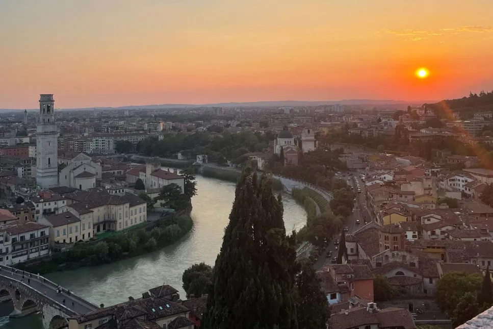 Ponte Pietra e Castel San Pietro: Verona dall'alto